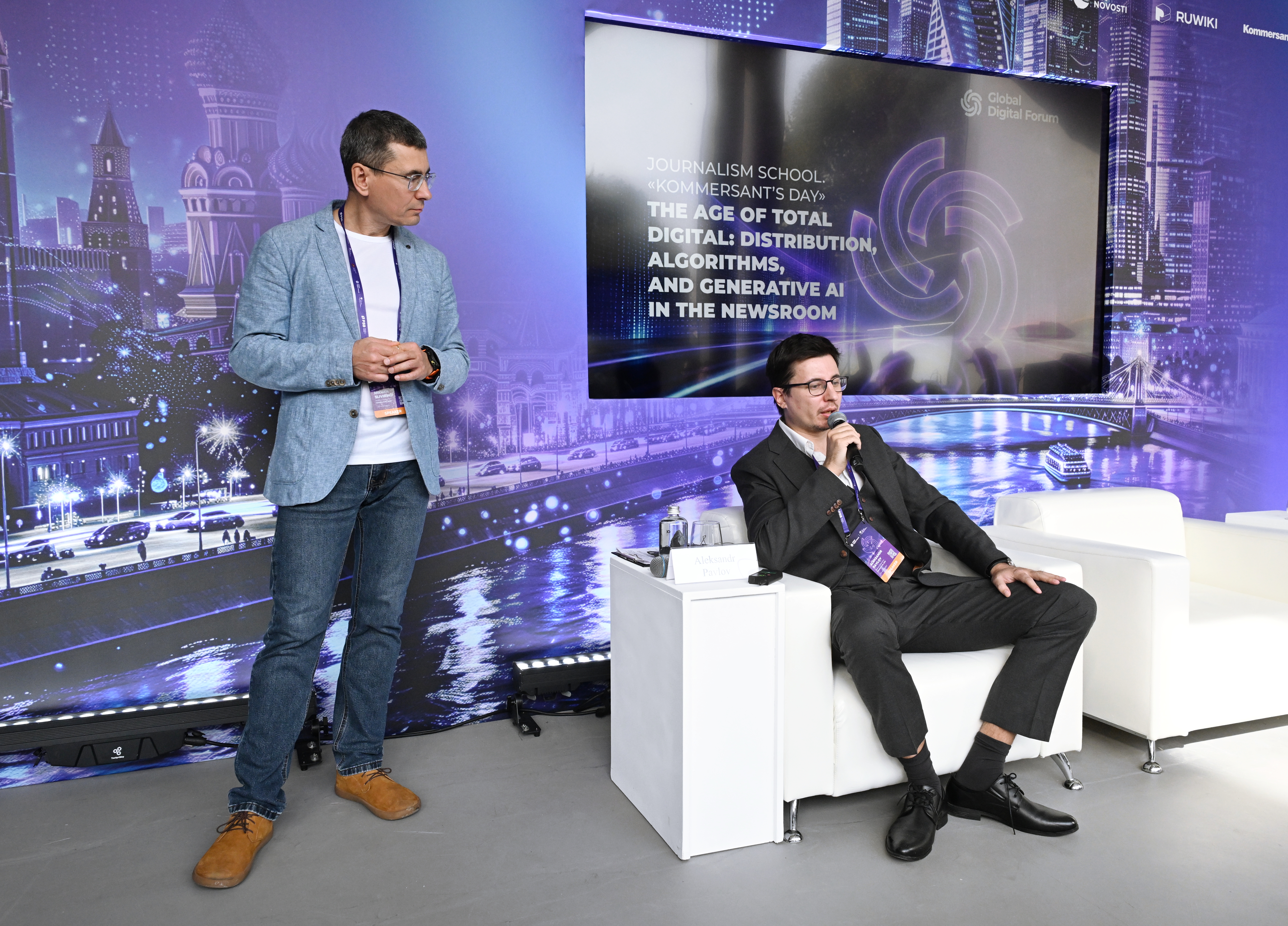 The age of total digital: Experts weigh the pros and cons of AI in the newsroom